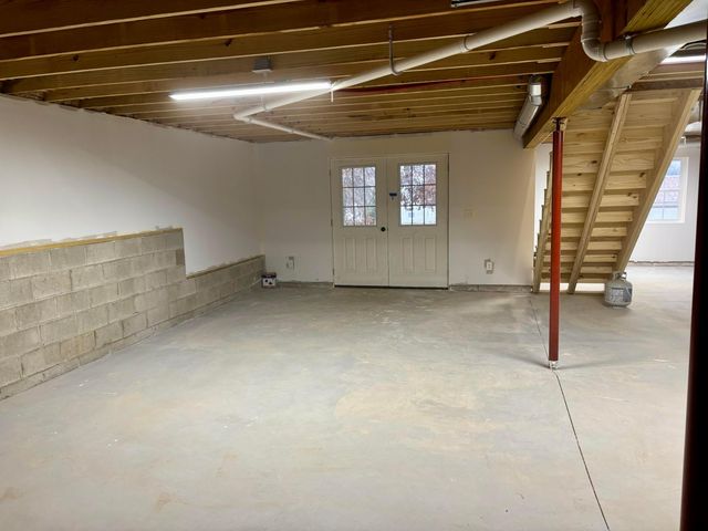 14 Summit Drive, Fredericktown, OH 43019