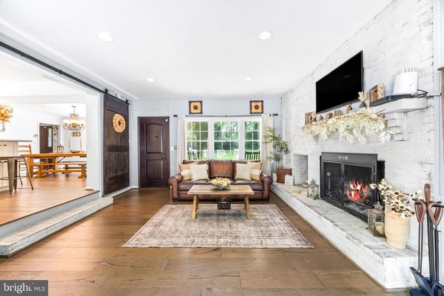 34 GLEN ALPINE RD, Phoenix, MD 21131