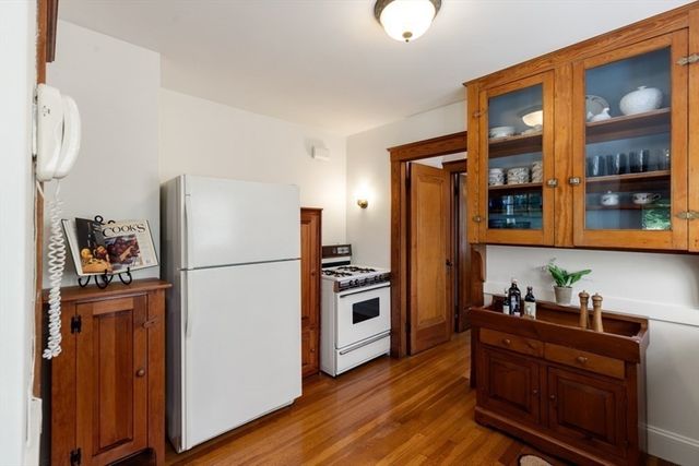 8 Berkeley Street, Reading, MA 01867