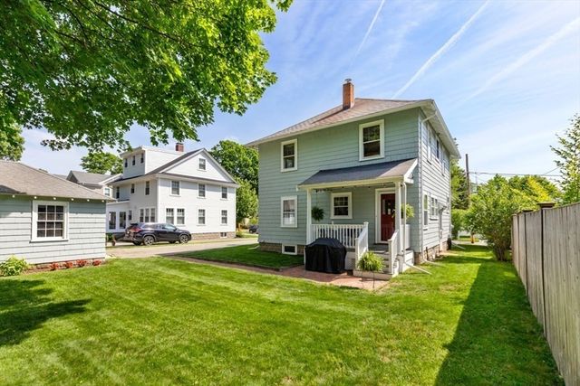 8 Berkeley Street, Reading, MA 01867