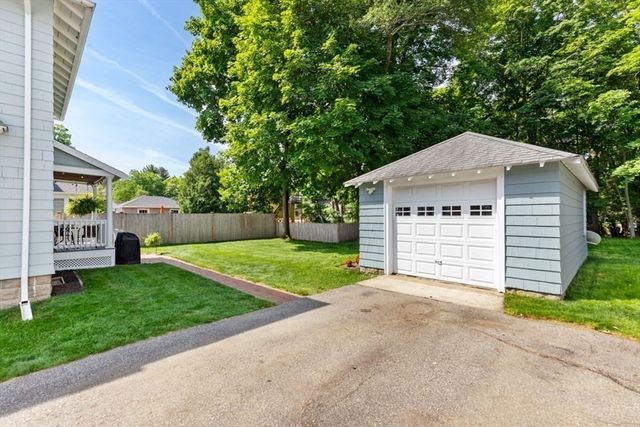 8 Berkeley Street, Reading, MA 01867