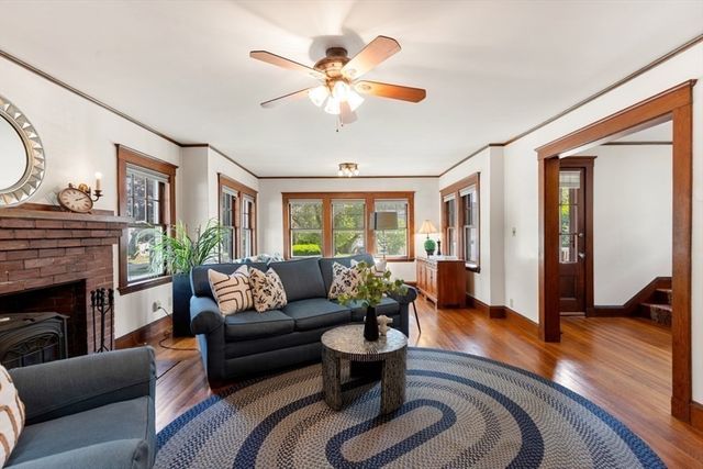 8 Berkeley Street, Reading, MA 01867