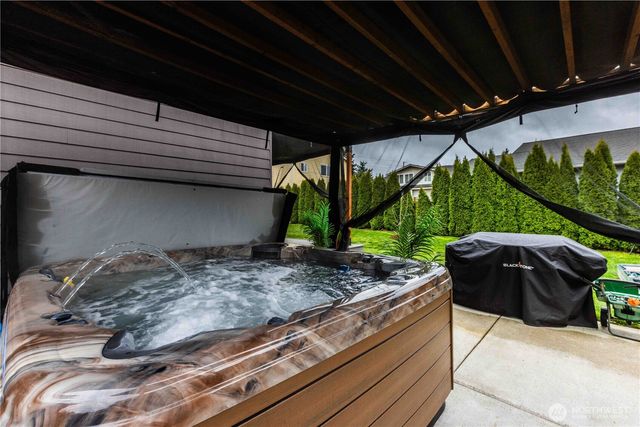 2342 NE Winlock Way, Poulsbo, WA 98370