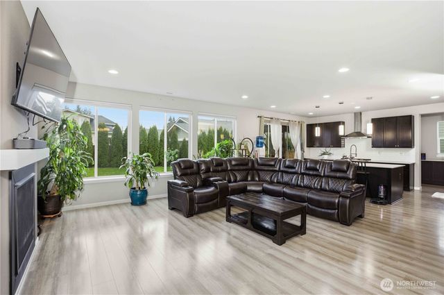 2342 NE Winlock Way, Poulsbo, WA 98370