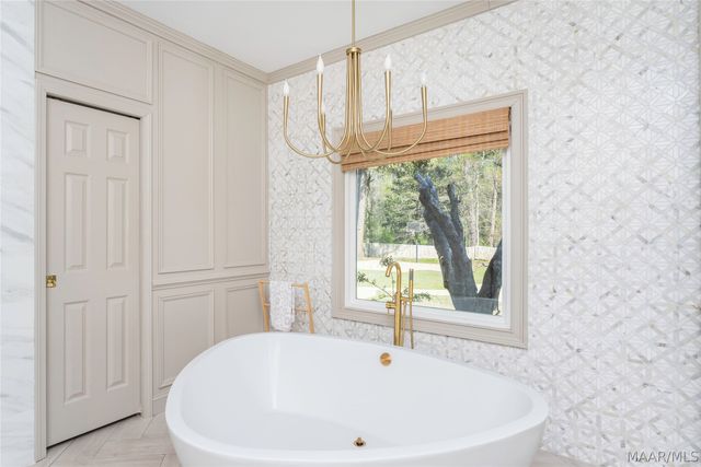 8243 MOSSY OAK Drive, Montgomery, AL 36117