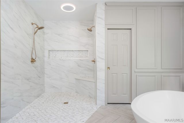 8243 MOSSY OAK Drive, Montgomery, AL 36117