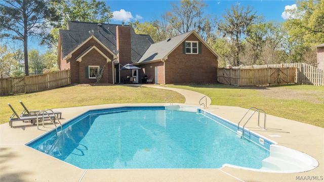 8243 MOSSY OAK Drive, Montgomery, AL 36117