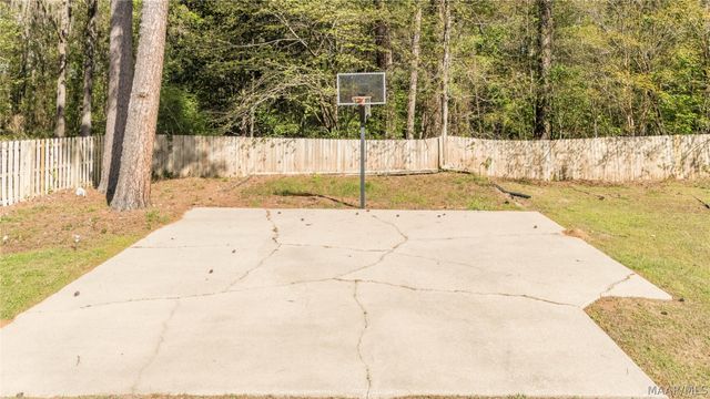 8243 MOSSY OAK Drive, Montgomery, AL 36117