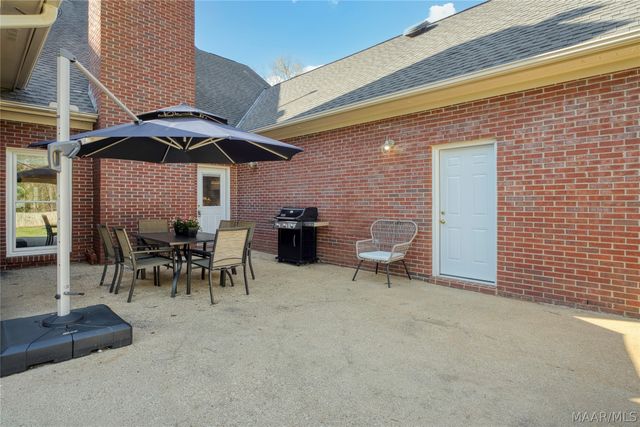 8243 MOSSY OAK Drive, Montgomery, AL 36117