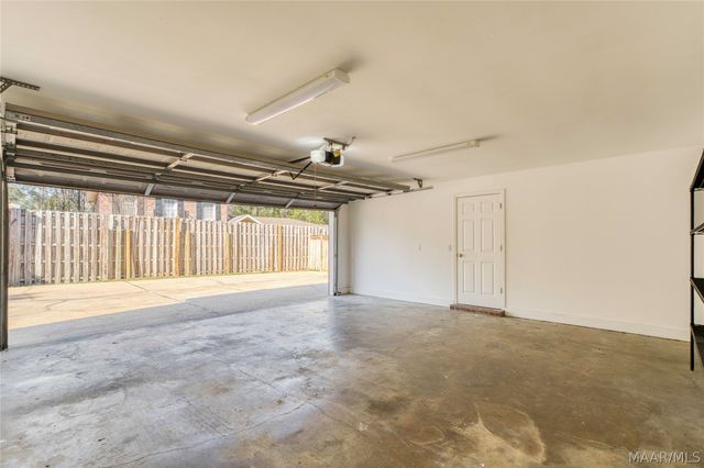 8243 MOSSY OAK Drive, Montgomery, AL 36117