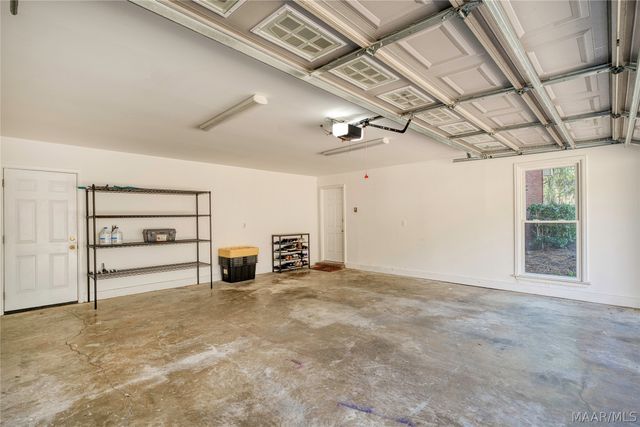 8243 MOSSY OAK Drive, Montgomery, AL 36117