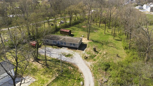456 Mooresville Pike, Columbia, TN 38401