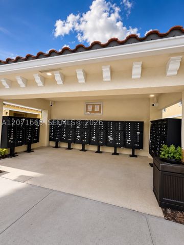 1123 NW 41 1123, Lauderhill, FL 33313