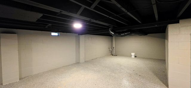 1863 E Duane Boulevard, Kankakee, IL 60901