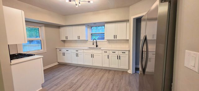 1863 E Duane Boulevard, Kankakee, IL 60901