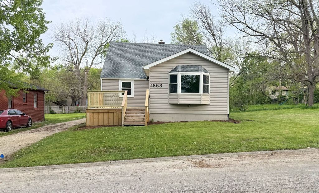 1863 E Duane Boulevard, Kankakee, IL 60901