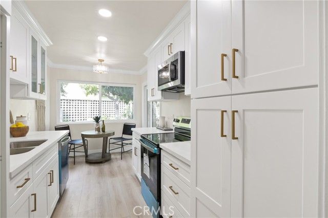 1301 S Atlantic 101, Monterey Park, CA 91754