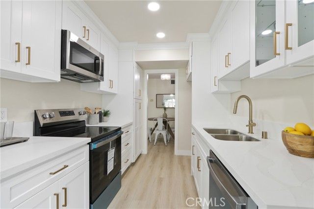 1301 S Atlantic 101, Monterey Park, CA 91754