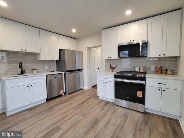 17 W 2ND ST, Marcus Hook, PA 19061