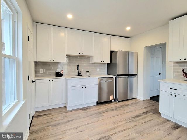 17 W 2ND ST, Marcus Hook, PA 19061