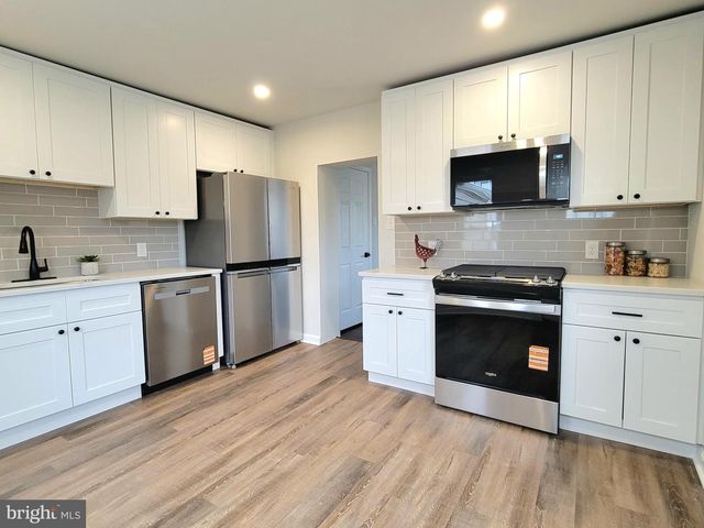 17 W 2ND ST, Marcus Hook, PA 19061