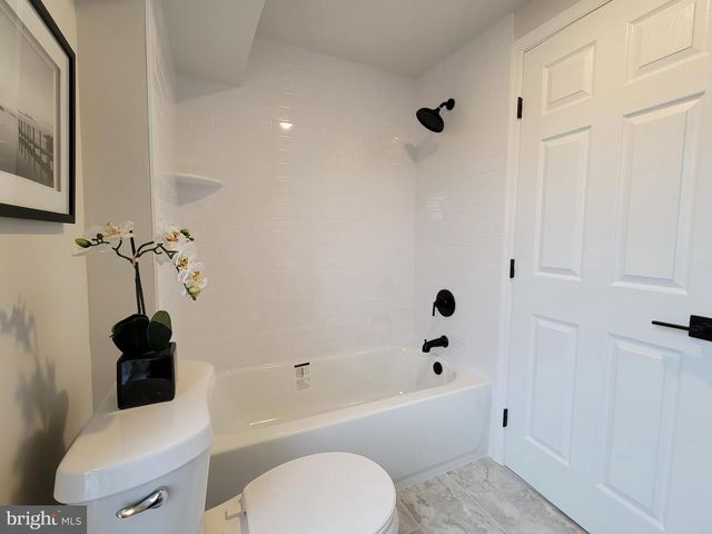 17 W 2ND ST, Marcus Hook, PA 19061