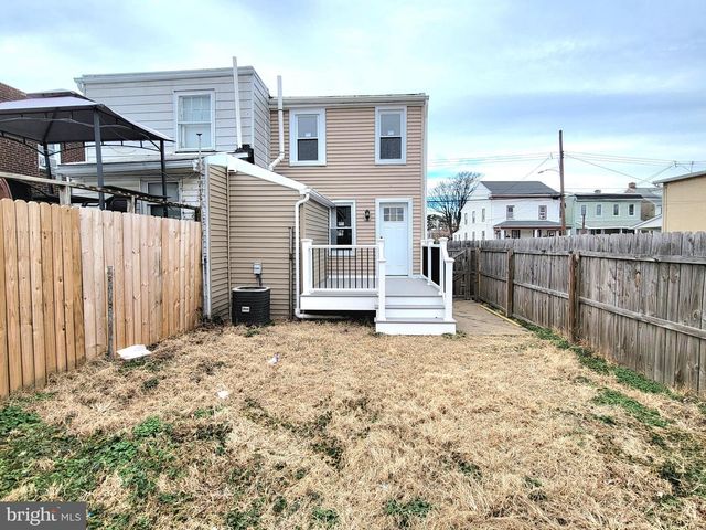 17 W 2ND ST, Marcus Hook, PA 19061