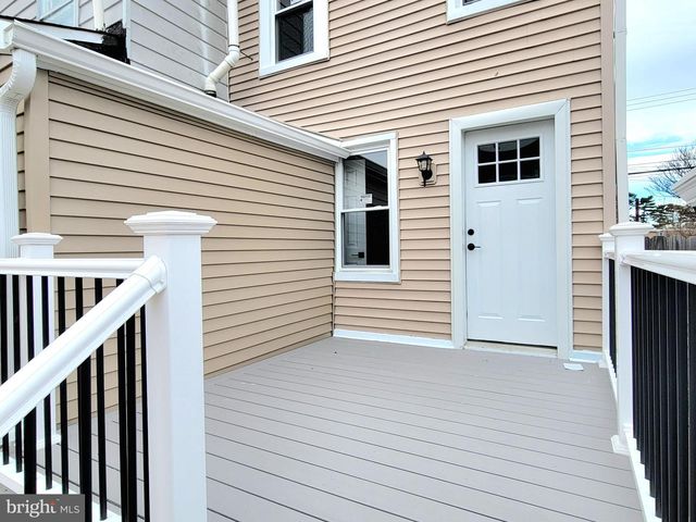 17 W 2ND ST, Marcus Hook, PA 19061