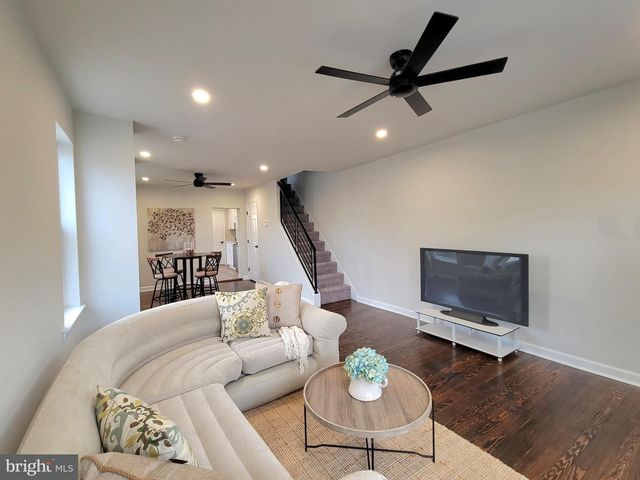 17 W 2ND ST, Marcus Hook, PA 19061