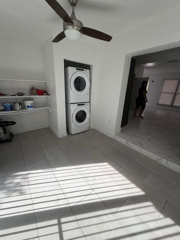 4160 NE 15th Ave, Pompano Beach, FL 33064