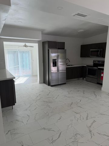 4160 NE 15th Ave, Pompano Beach, FL 33064