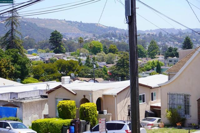 2645 Maxwell, Oakland, CA 94619