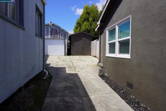 2645 Maxwell, Oakland, CA 94619
