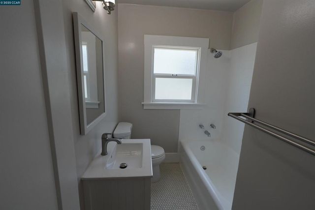 2645 Maxwell, Oakland, CA 94619