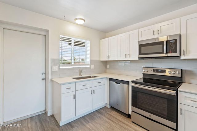 1707 N 18th Street B14, Phoenix, AZ 85006