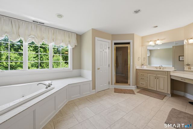 3 Hamlin Court, Brookfield, CT 06804