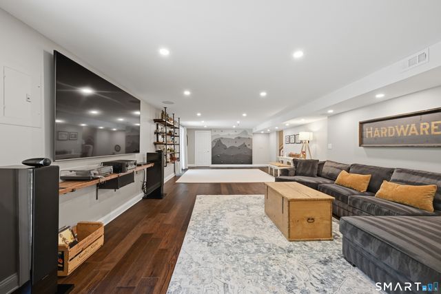 3 Hamlin Court, Brookfield, CT 06804