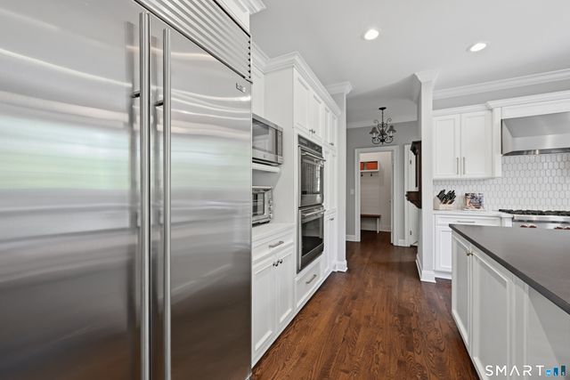 3 Hamlin Court, Brookfield, CT 06804