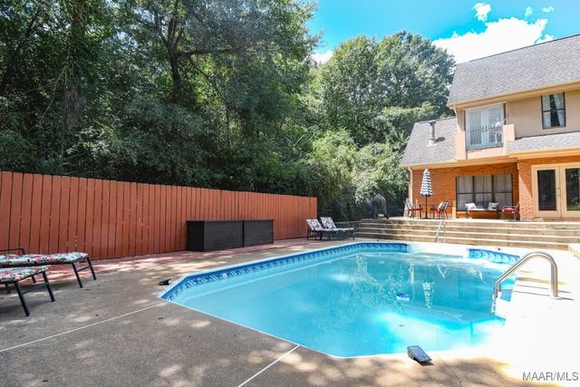 249 Woodledge Place, Montgomery, AL 36109