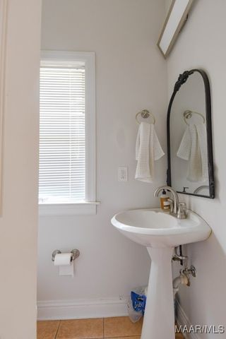 249 Woodledge Place, Montgomery, AL 36109