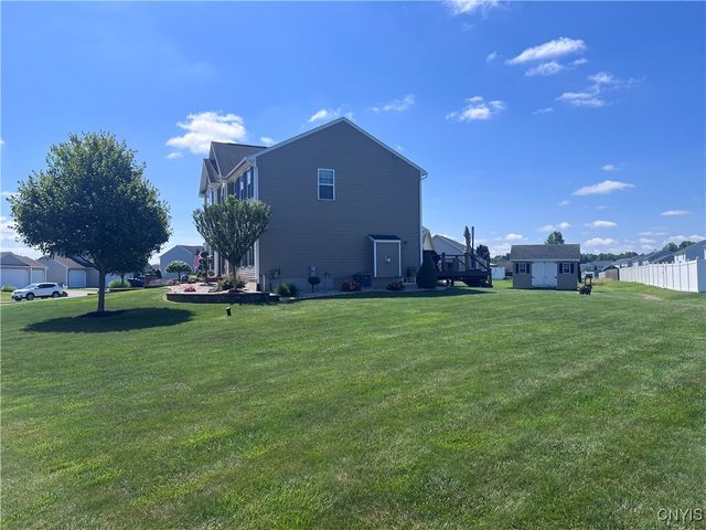 8723 Pizzuto Drive, Cicero, NY 13039
