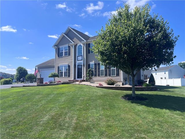 8723 Pizzuto Drive, Cicero, NY 13039