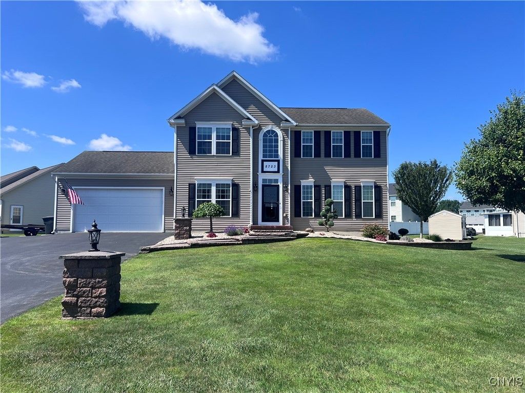 8723 Pizzuto Drive, Cicero, NY 13039