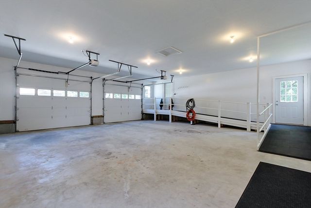 16 Rangeway Rd, Billerica, MA 01862