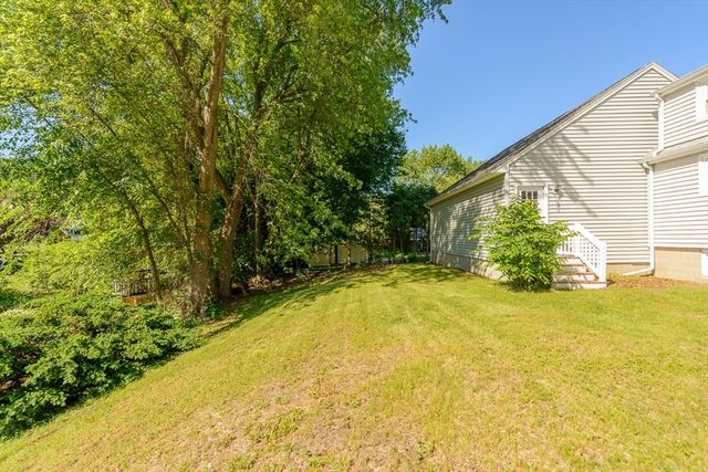 16 Rangeway Rd, Billerica, MA 01862