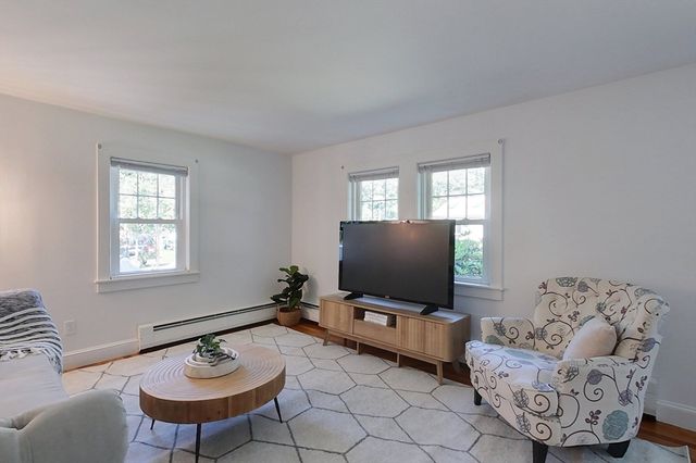 16 Rangeway Rd, Billerica, MA 01862