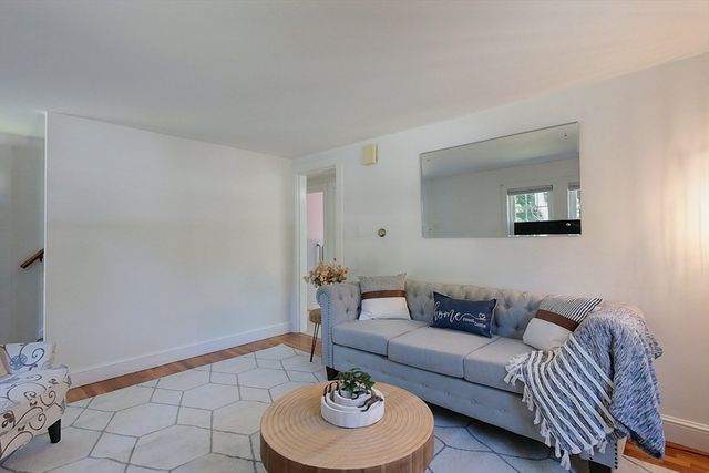 16 Rangeway Rd, Billerica, MA 01862