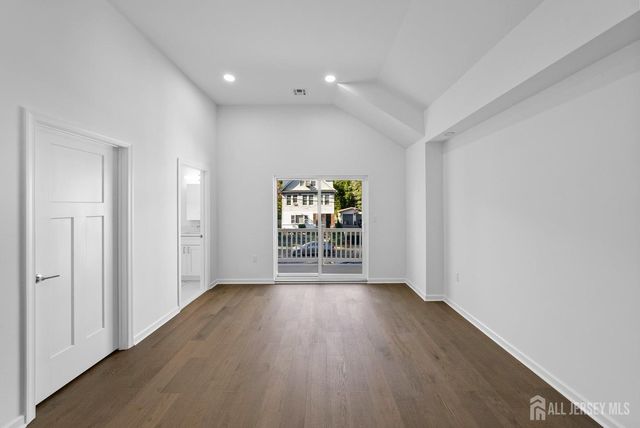 410 Morris Place, Roselle, NJ 07203