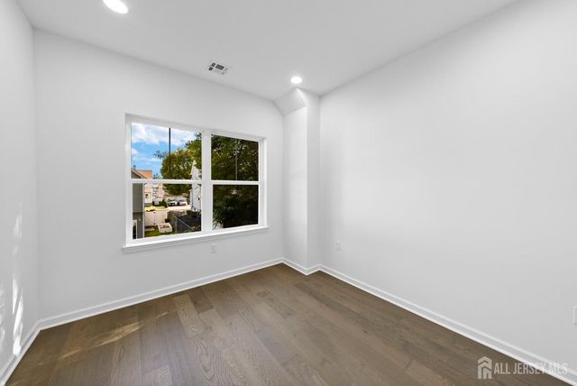 410 Morris Place, Roselle, NJ 07203