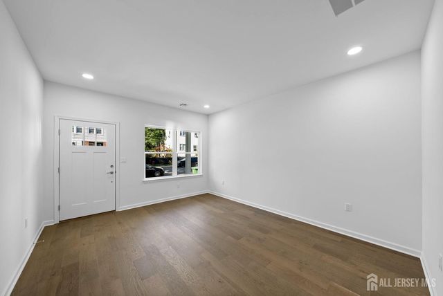 410 Morris Place, Roselle, NJ 07203